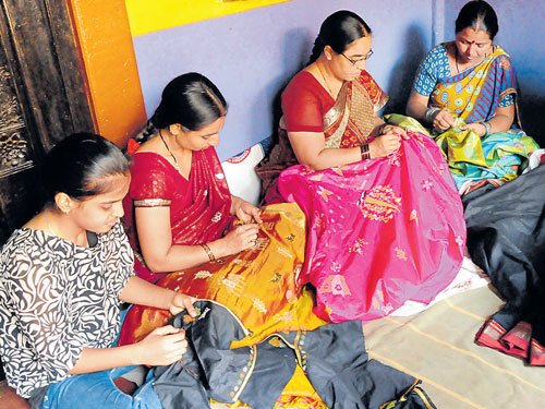 https://1ngo.sgp1.digitaloceanspaces.com/media/ashwinisamsthe/HAND EMBROIDERY.jpg